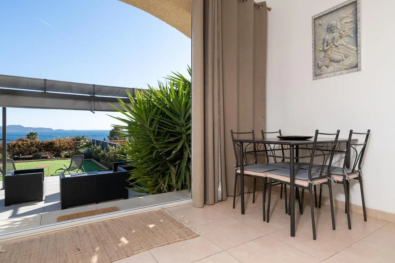 Face A La Mer Superbe Villa Terrasse Barbecue Le Pradet Carqueiranne France