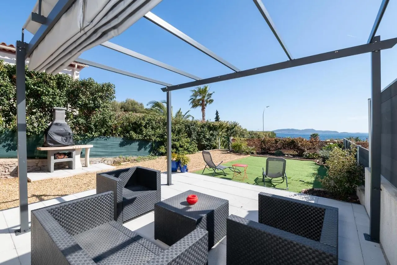 Face A La Mer Superbe Villa Terrasse Barbecue Le Pradet Carqueiranne 0*,  France