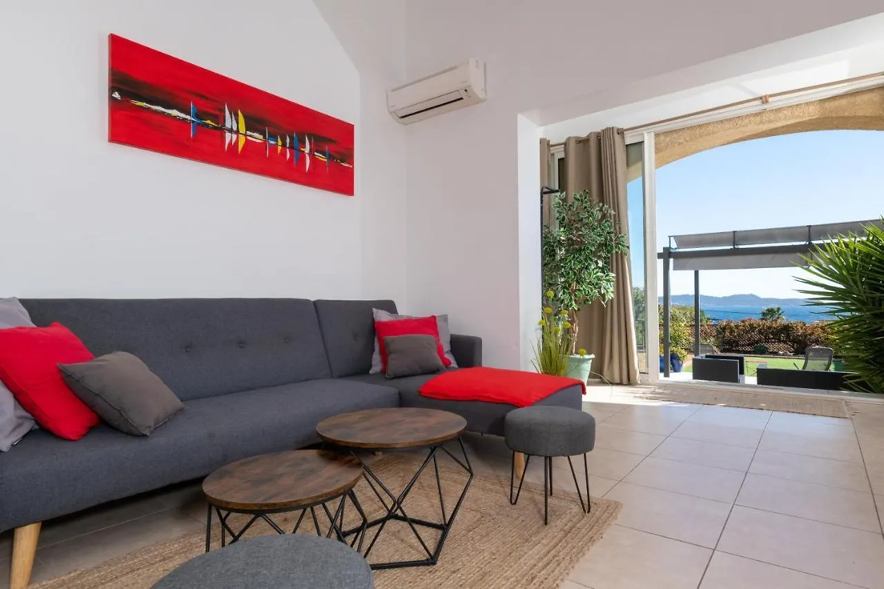 Apartment Face A La Mer Superbe Villa Terrasse Barbecue Le Pradet Carqueiranne