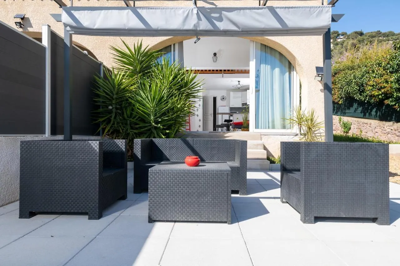 Face A La Mer Superbe Villa Terrasse Barbecue Le Pradet Carqueiranne 0*,