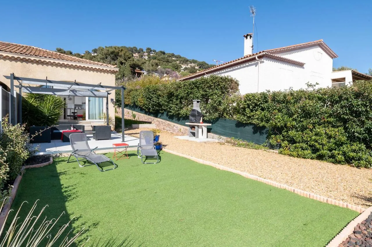 Face A La Mer Superbe Villa Terrasse Barbecue Le Pradet Carqueiranne Apartment