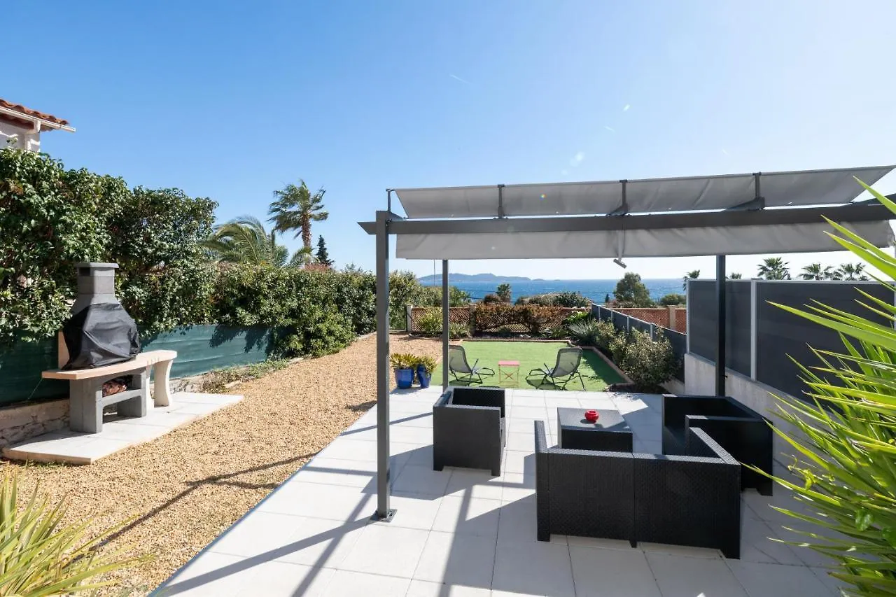 Face A La Mer Superbe Villa Terrasse Barbecue Le Pradet Carqueiranne France
