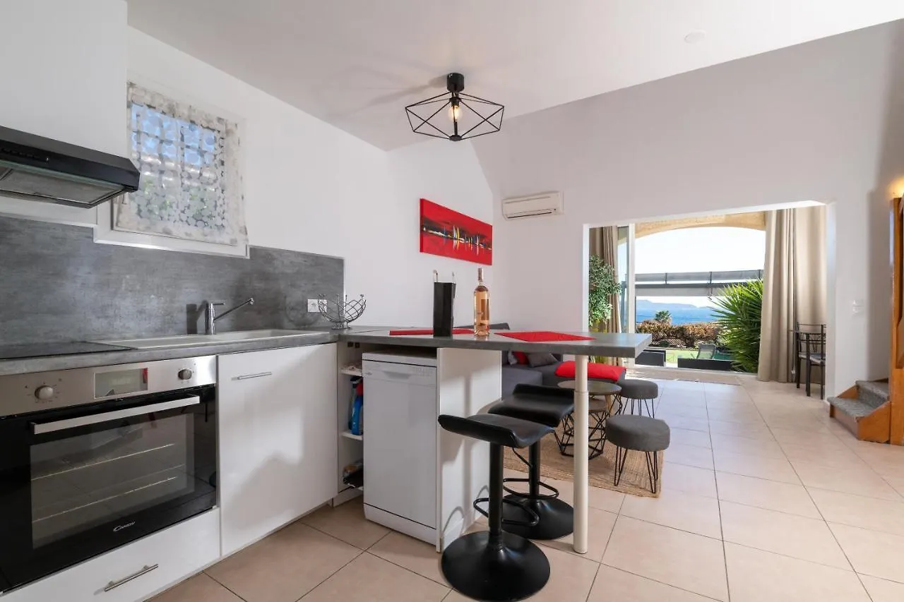 Face A La Mer Superbe Villa Terrasse Barbecue Le Pradet 卡尔特汉